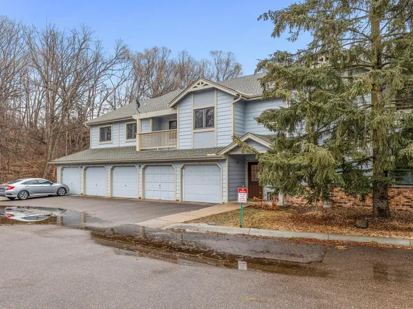 1570 Wheelock Ln APT 302, Saint Paul, MN 55117