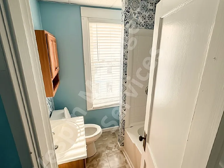 1734 W Norwegian St — Photo 18
