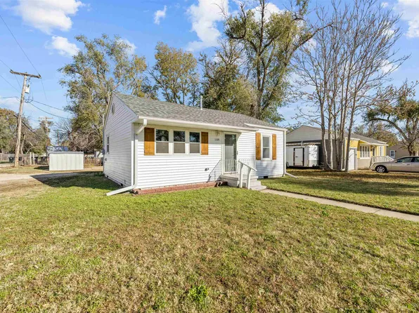 1109 Stack Ave, Salina, KS 67401