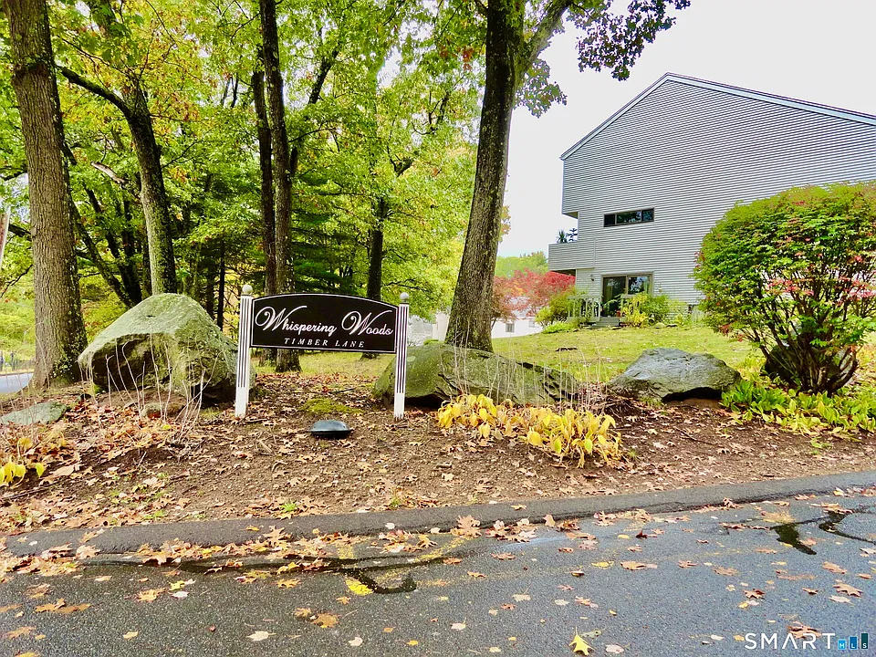 208 Timber Ln #208