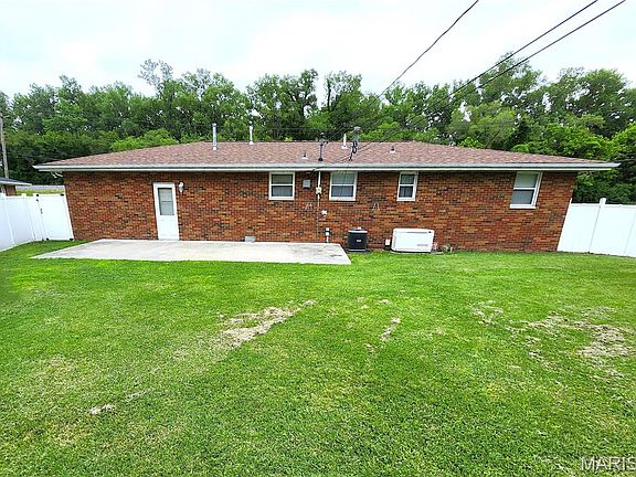 5th image of 1366 Saint Thomas Rd