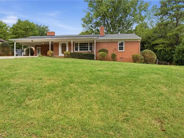 1420 Brookdale Dr, Asheboro, NC 27205