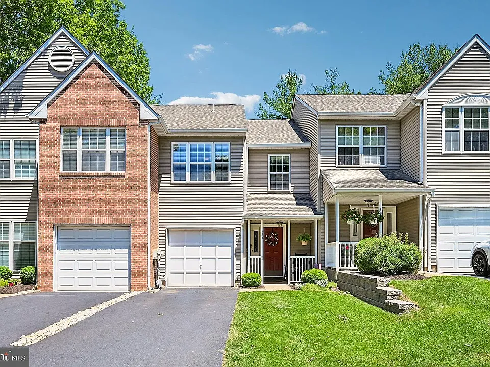 184 Victoria Ct