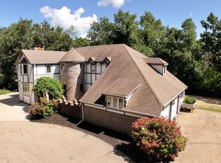 N7450 Carriage DRIVE, Elkhorn, WI 53121