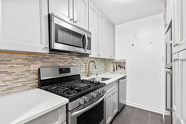 Sold by Compass | media 5