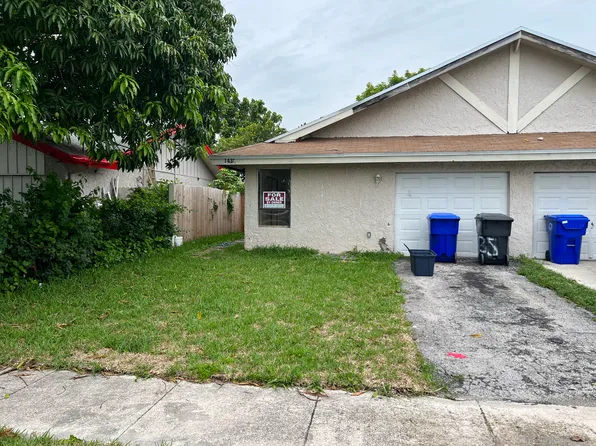 7435 SW 14th Pl, Pompano Beach, FL 33068