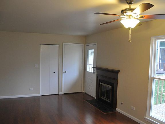 3rd image of 2631 Country Oaks Ct