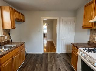 5813 N Lambert St, Philadelphia, PA 19138