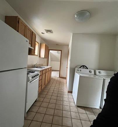 4th image of 609 W White St APT 1