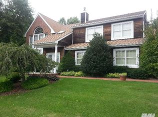 15 Buckinghalanem, Bohemia, NY 11716