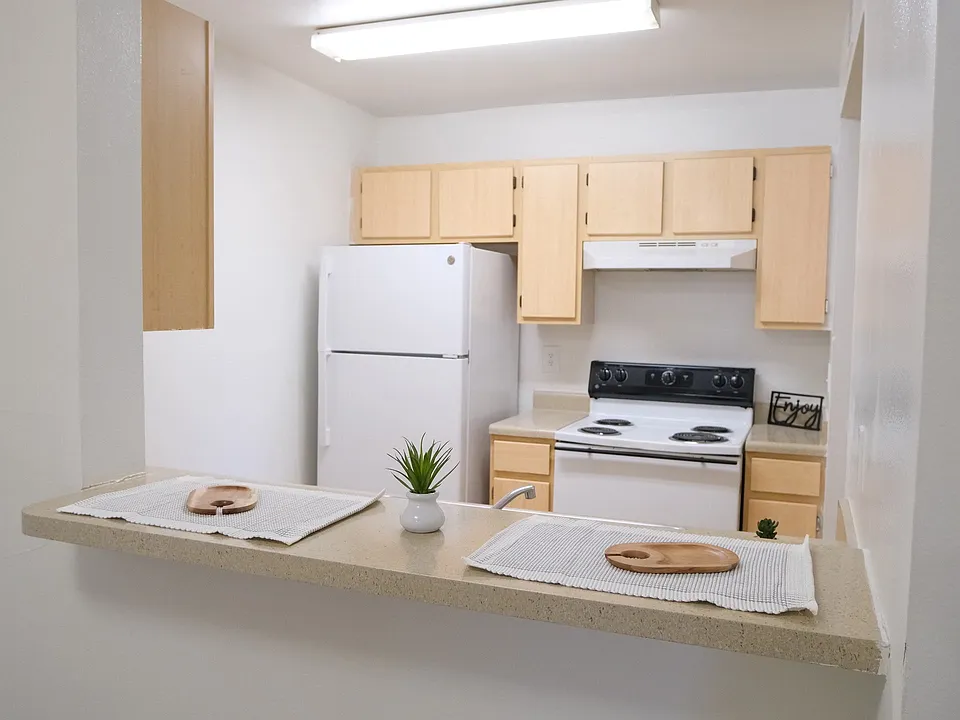 Raintree Apartments