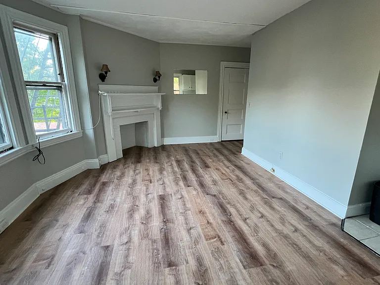 83 Englewood Ave #7 — Photo 5