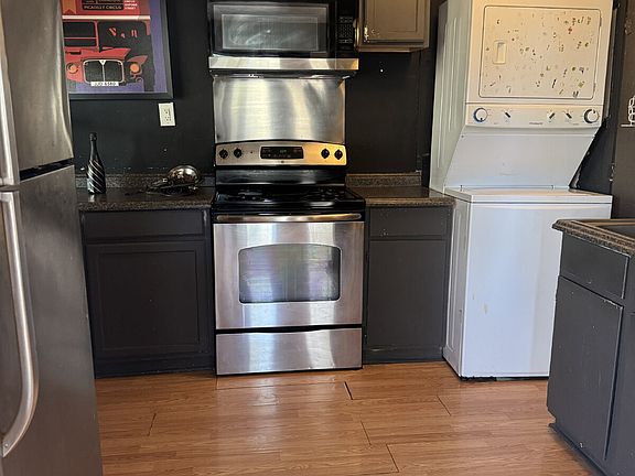 2nd image of 704 Franklin Blvd #B