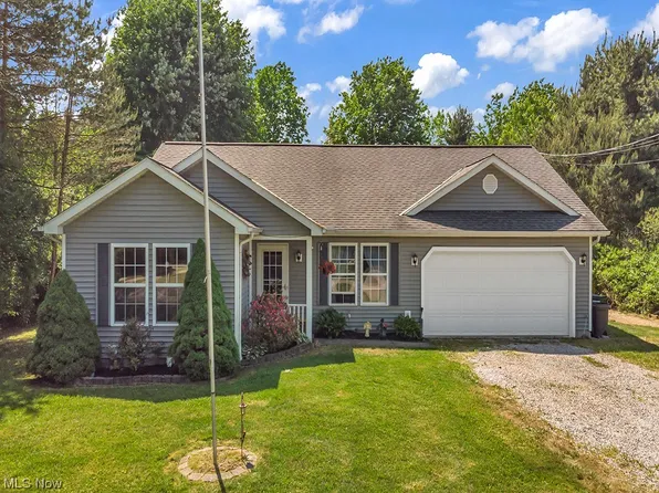 2482 Trellis Pl, Roaming Shores, OH 44084