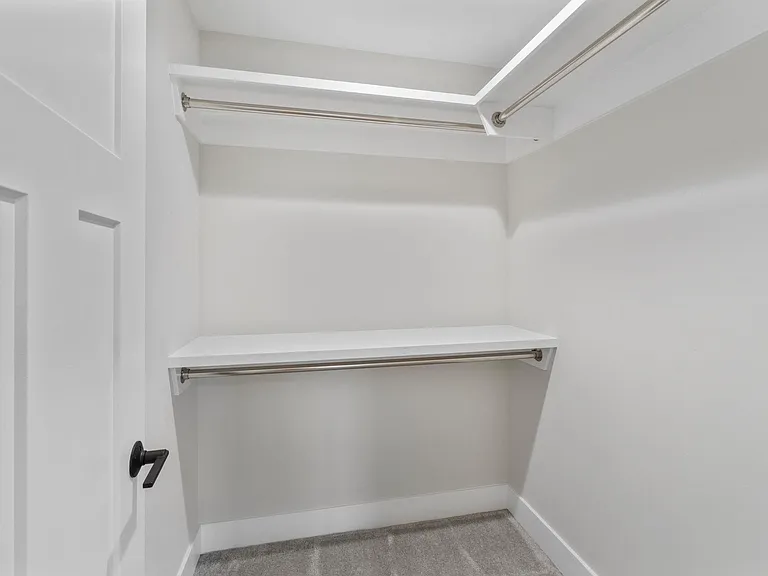 1603 Griffen Grv — Photo 19
