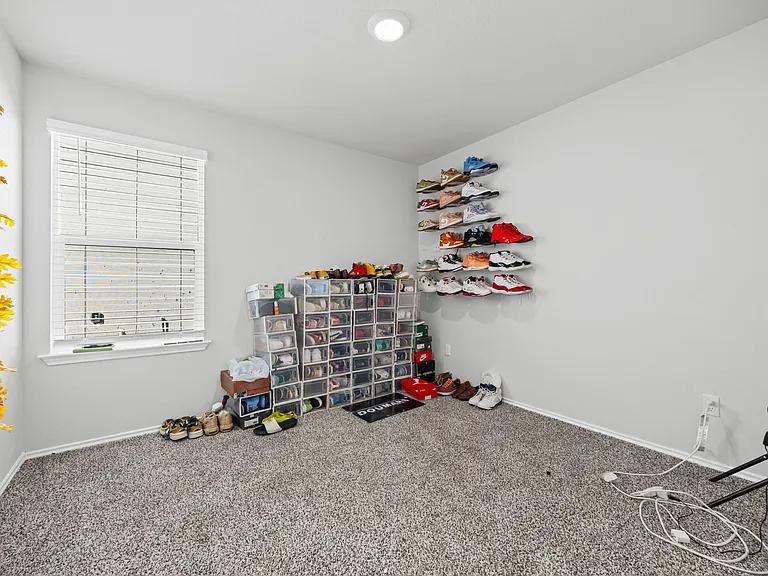 7203 Gilbert Dr — Photo 10