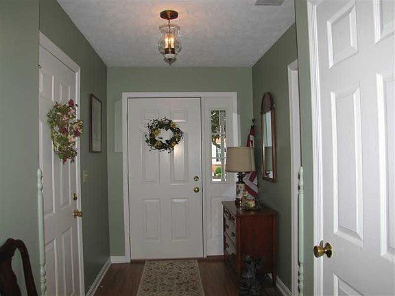 2nd image of 96 Pearce Pl #96