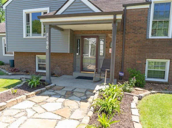 5190 Windy Hill Dr, Gibsonia, PA 15044