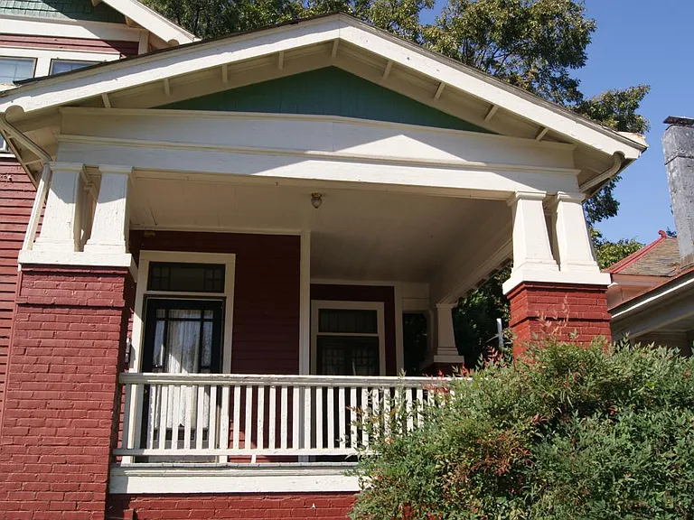 801 Glenwood Ave — Photo 4