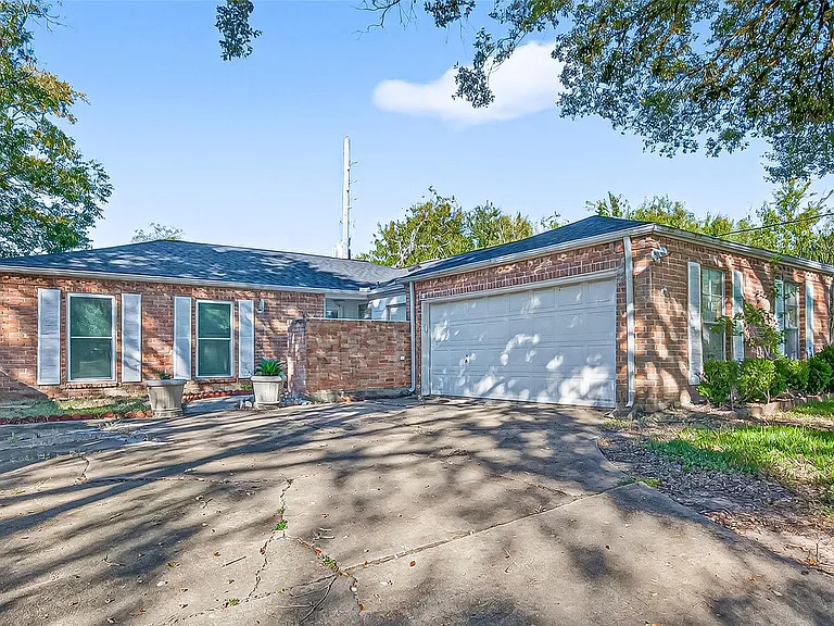 13702 Ella Lee Ln — Photo 3