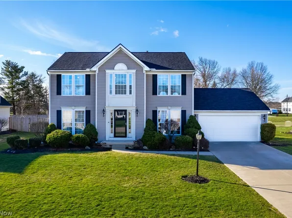 37831 Stoney Lake Dr, North Ridgeville, OH 44039