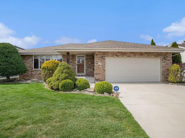 3033 Lakeside Dr, Highland, IN 46322