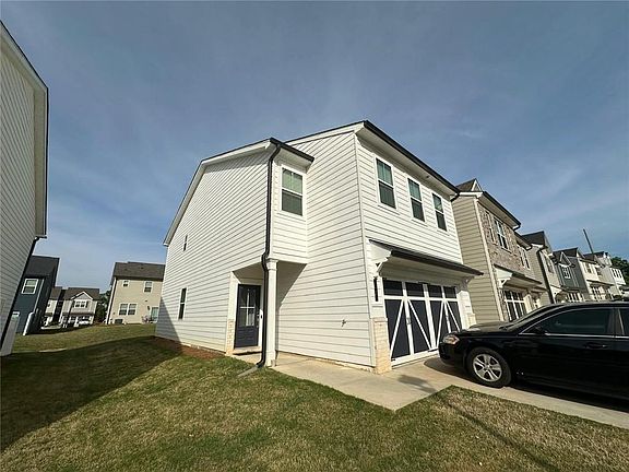 3rd image of 5223 Canberra Dr