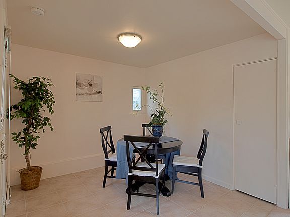 5th image of 8111 SE 44th St #Cottage