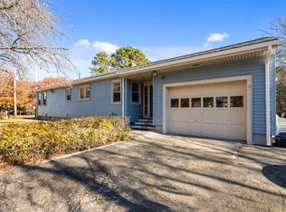 818 Tarkiln Hill Rd, New Bedford, MA 02745