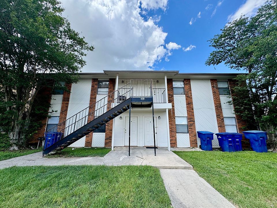 1st image of 301 North Dr #A