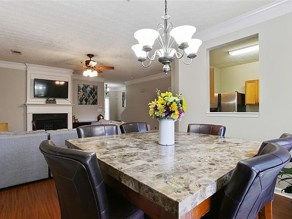 4th image of 339 Antebellum Pl