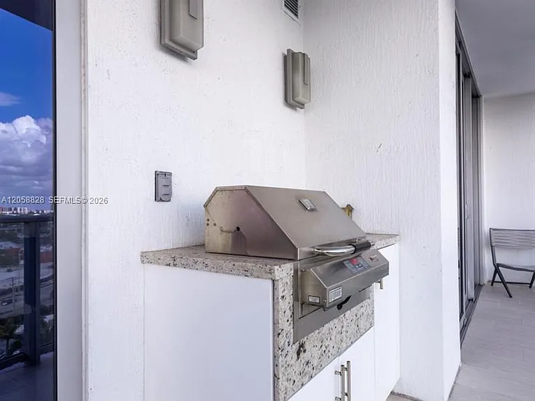 1180 N Federal Hwy #1009 — Photo 15