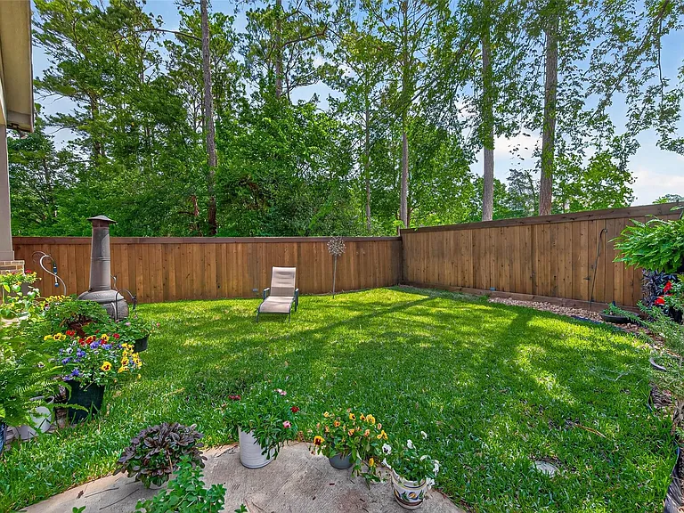 9979 Pebble Glen Dr — Photo 40