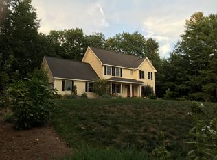 4 Minuteman Ln, Nottingham, NH 03290