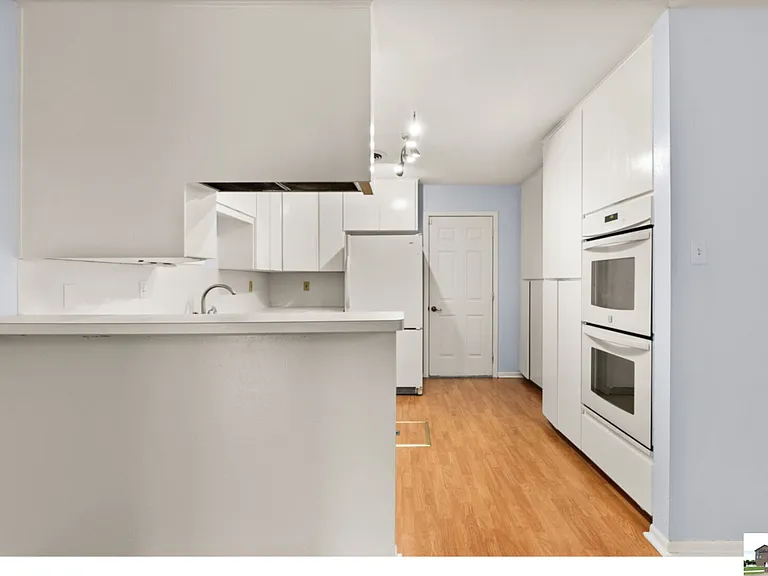 204 Oak St — Photo 40