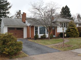 422 Parkside Rd, Camp Hill, PA 17011