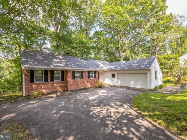 207 Vincent Rd, Paoli, PA 19301