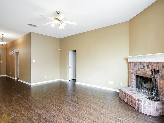4th image of 2744 Ensenada Ln