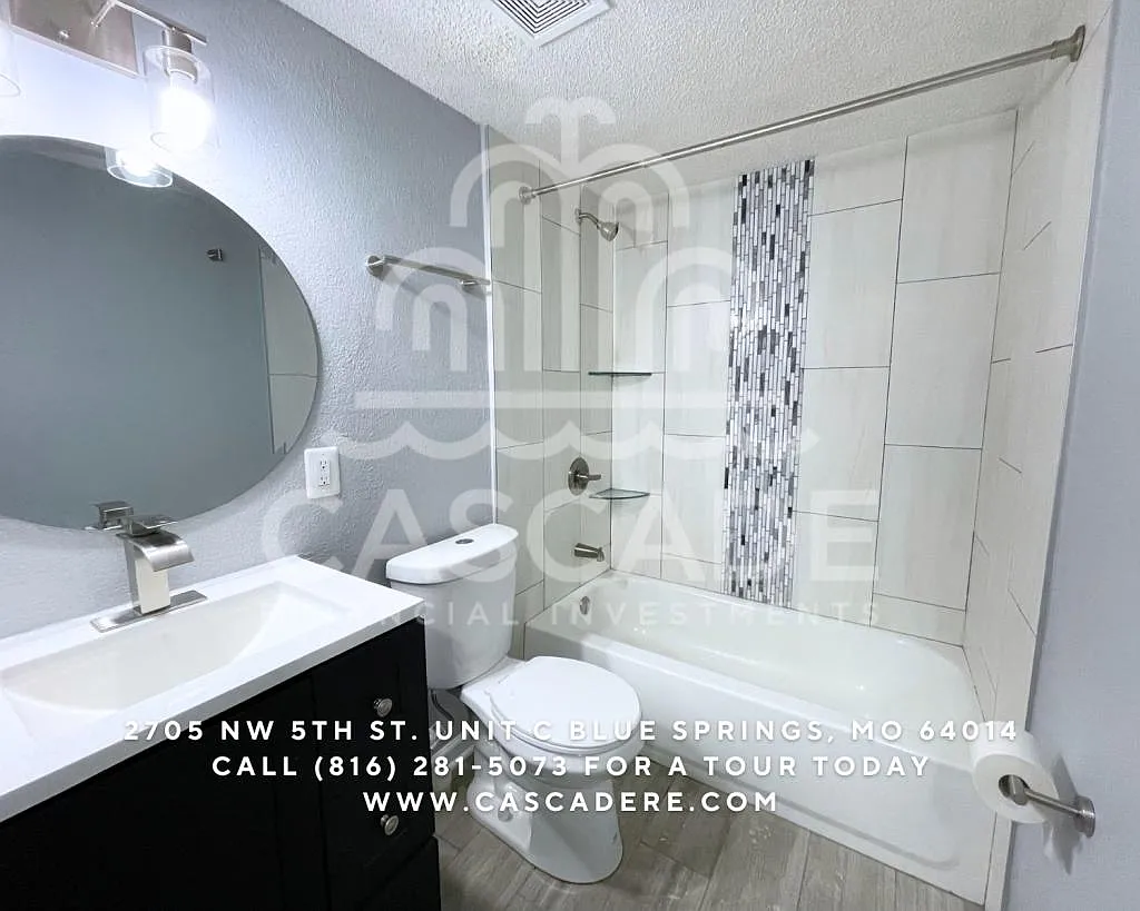 2705 NW 5th St — Photo 1