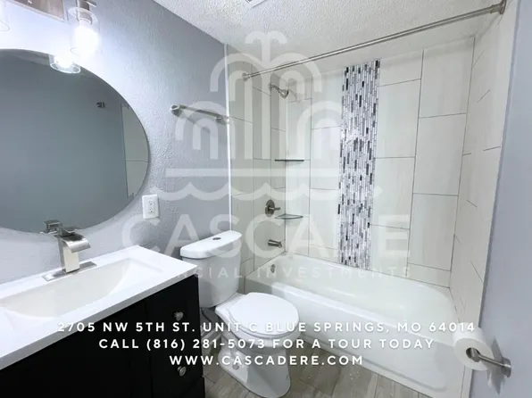 2705 NW 5th St, Blue Springs, MO