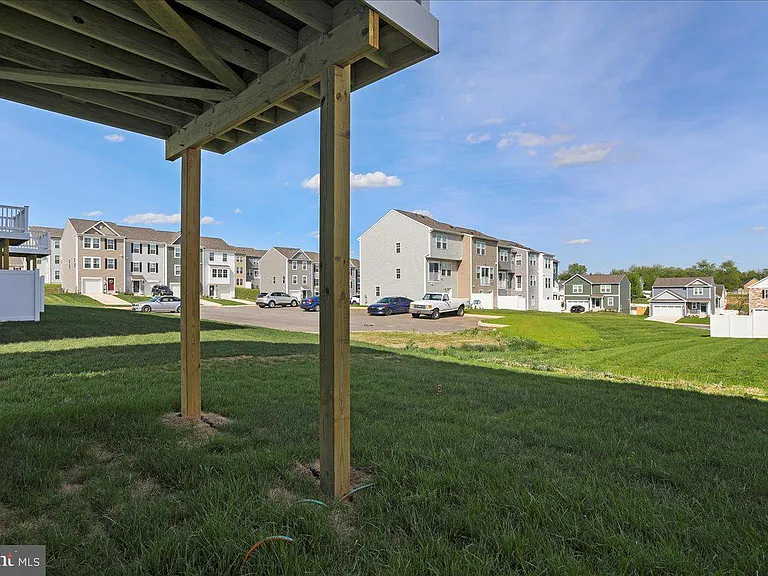 100 Stafford Pl — Photo 38