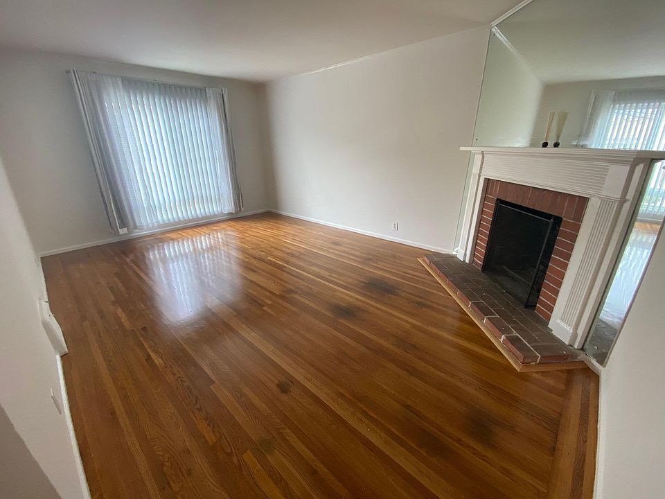 1st image of 879 37th Ave