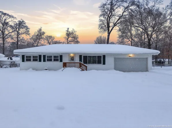 1920 Nielwood Dr, Muskegon, MI 49445