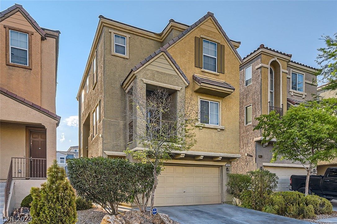 キハダ　SAR KdoWr Stralsund Class Cruiser - Terran Mandate by Martechi