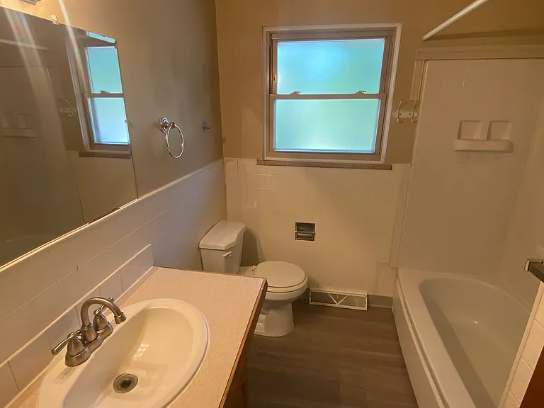 608 Cowan St #608 — Photo 6