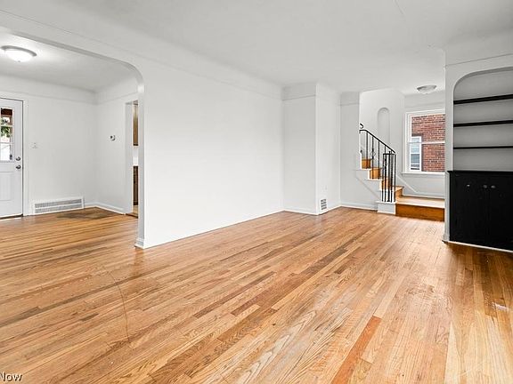 5th image of 3114 North Ave
