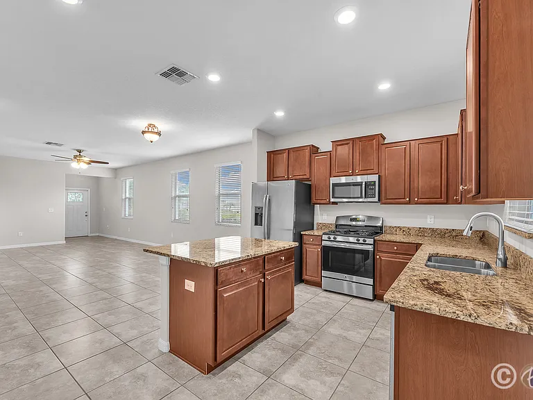 7325 Parkshore Dr — Photo 7
