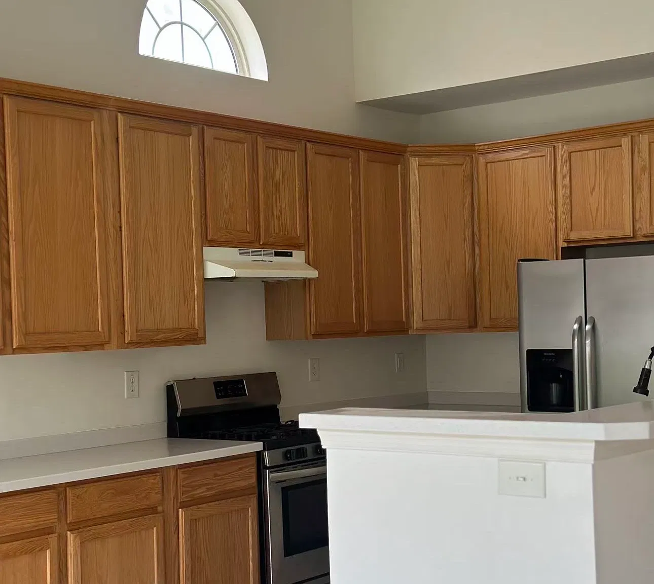 5 bed, 2800 sqft, $2,960 — Photo 2