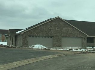 1238 Pond View Cr Cir, De Pere, WI 54115