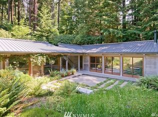 132 Huckleberry Ln, Seattle, WA